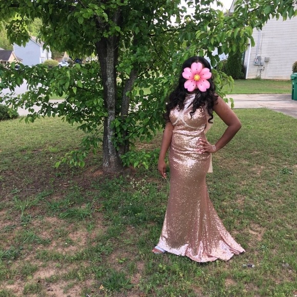 ROSE GOLD PROM DRESS - Picture 2 of 4